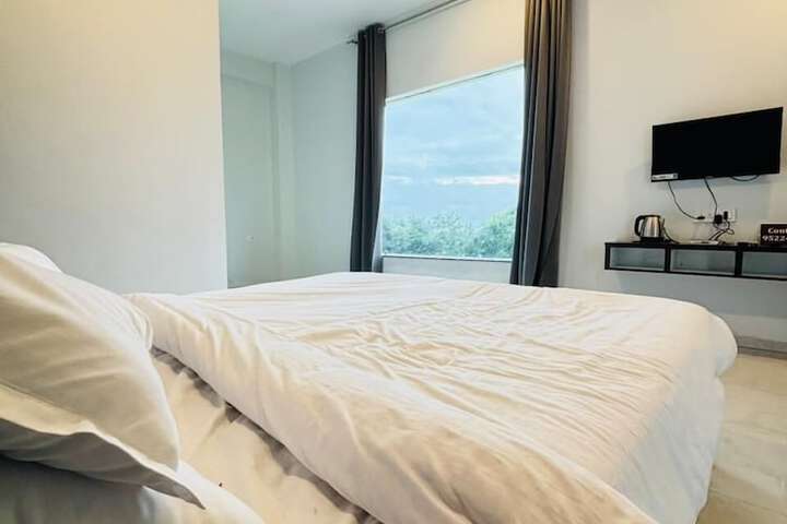 Room 2 of 24
