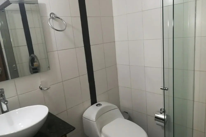 Room 8 of 13