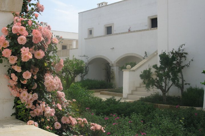 Hotel Exterior 58 of 74