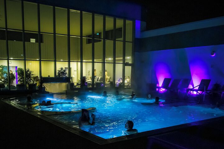 Pool 24 of 66