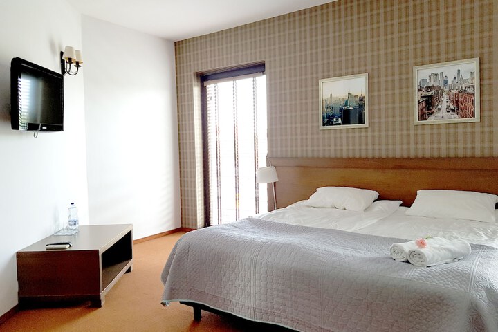 Room 12 of 47