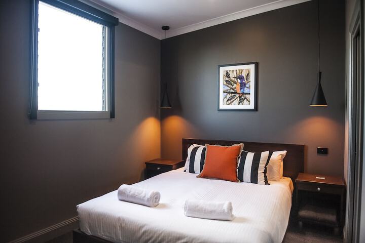 Room 10 of 27
