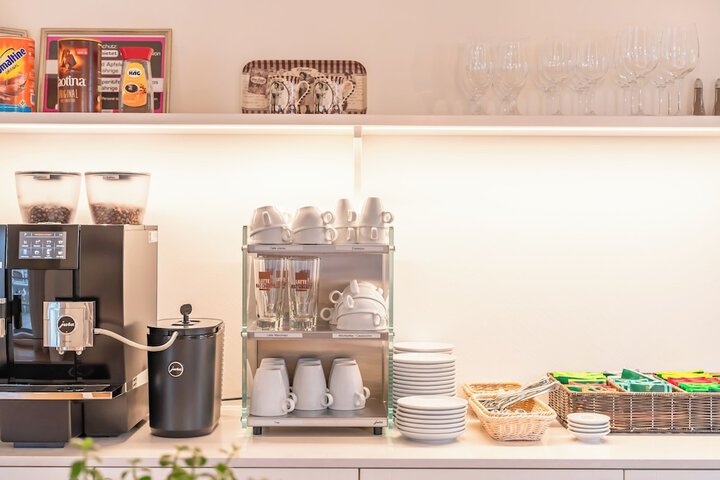 Breakfast/Coffee Service 24 of 78