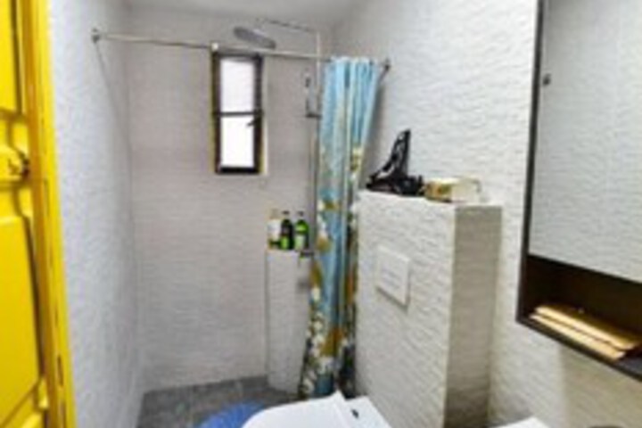 Room 2 of 14