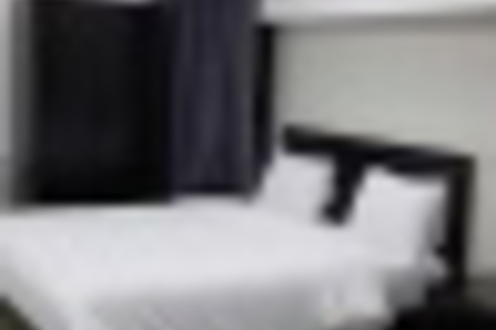 Room 28 of 60