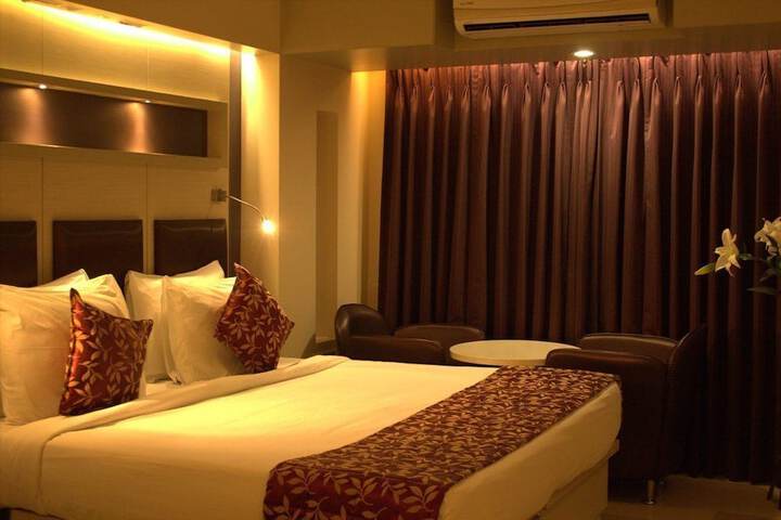 Room 5 of 44