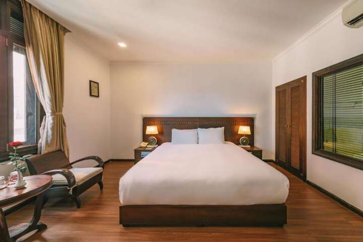 Room 13 of 68