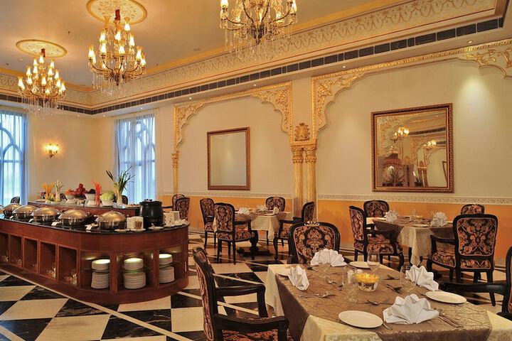 Dining Photos
