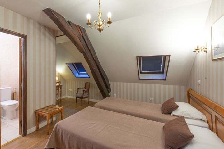 Room 13 of 43