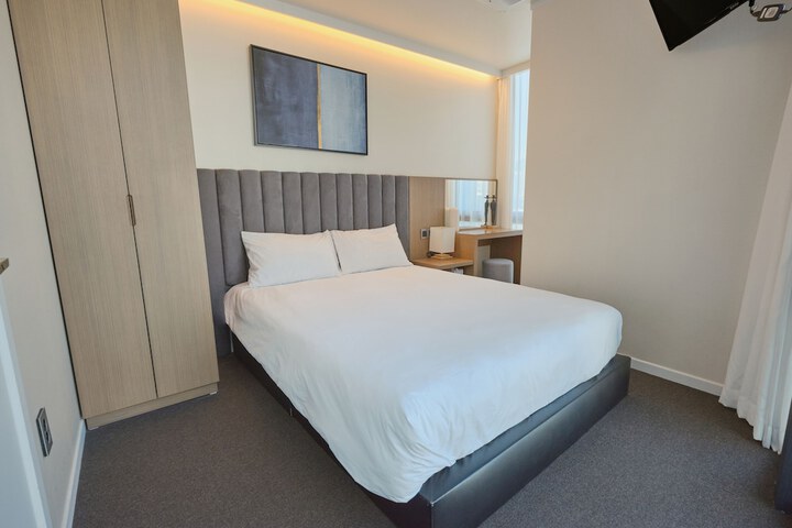 Room 36 of 224