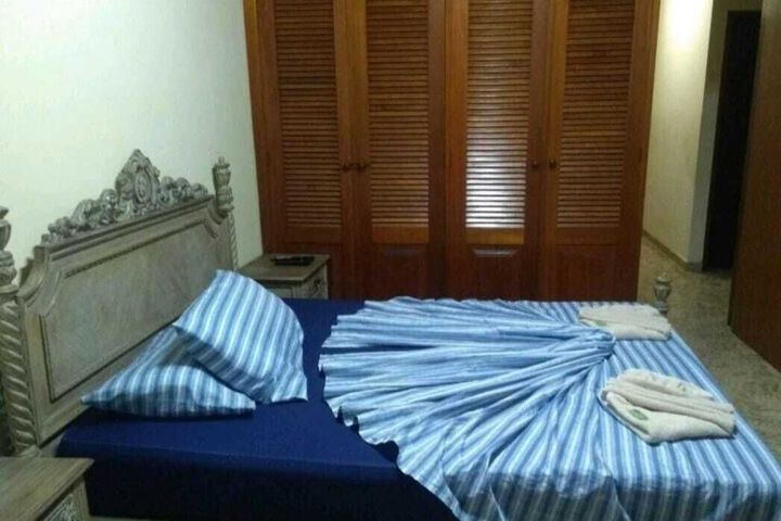 Room 10 of 15