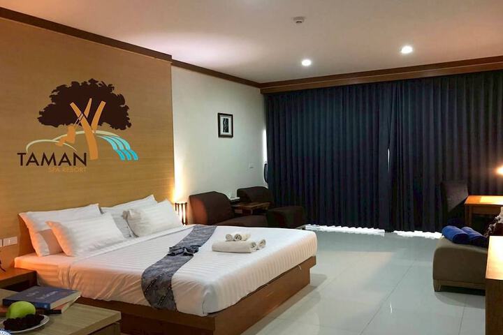 Room 15 of 128
