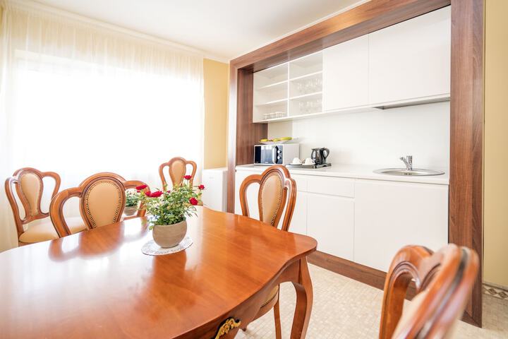 Room 16 of 39