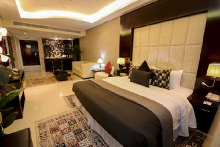Room 43 of 59