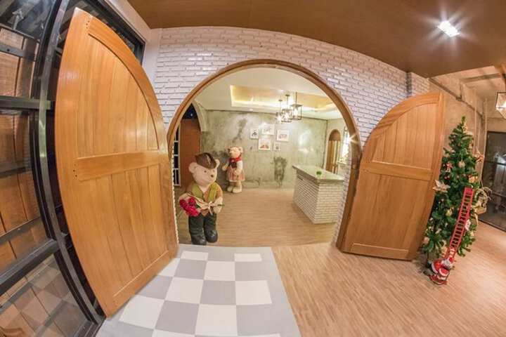 Hotel Interior 2 of 16