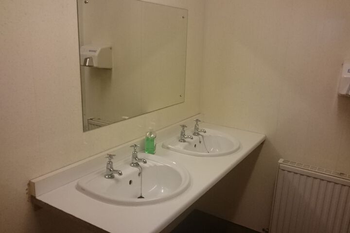 Room 44 of 96