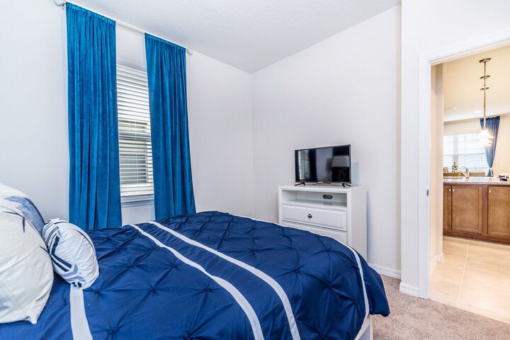 Room 10 of 52