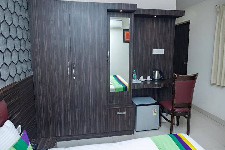 Room 12 of 17