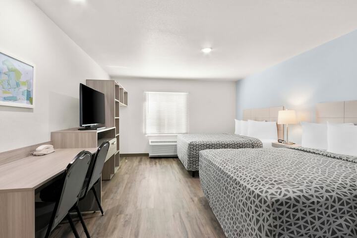 Room 7 of 28