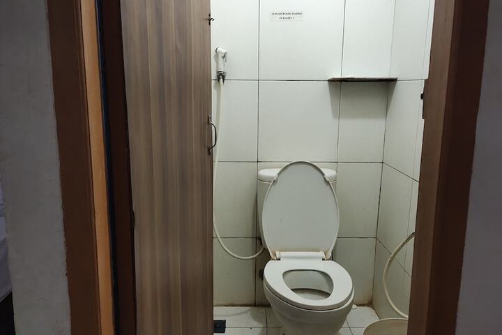 Room 15 of 16