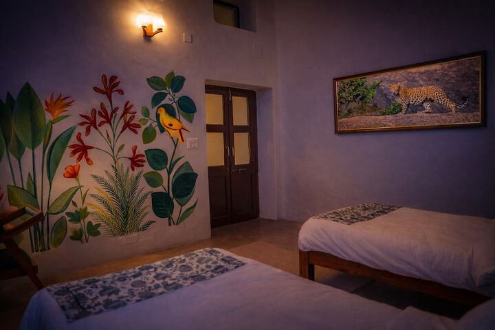 Room 12 of 40