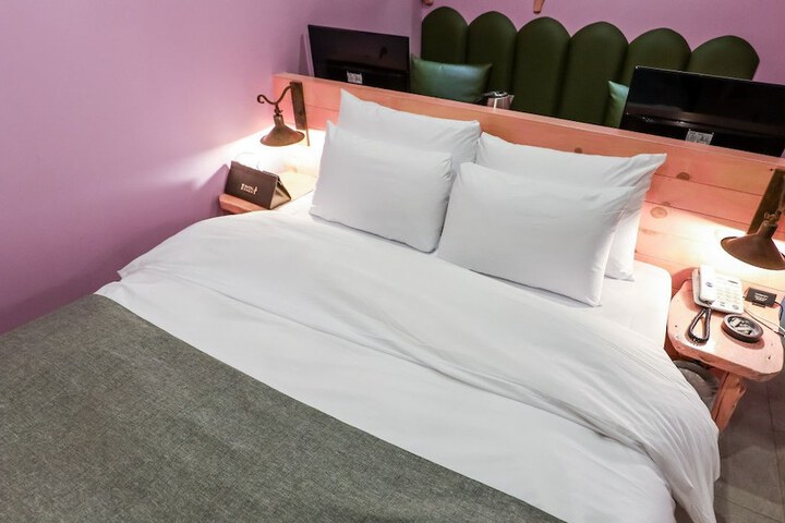 Room 20 of 91