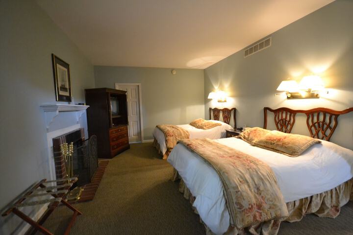 Townhouse Queen Bed (3 of 15)