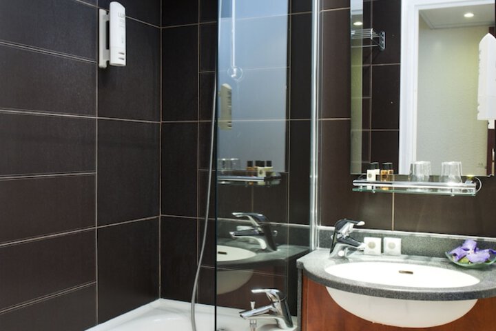 Clean Restrooms