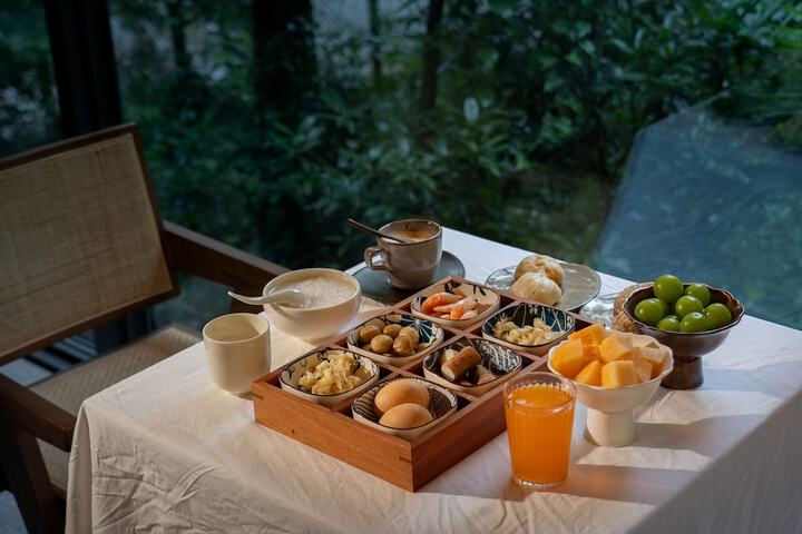 Breakfast/Coffee Service 46 of 55