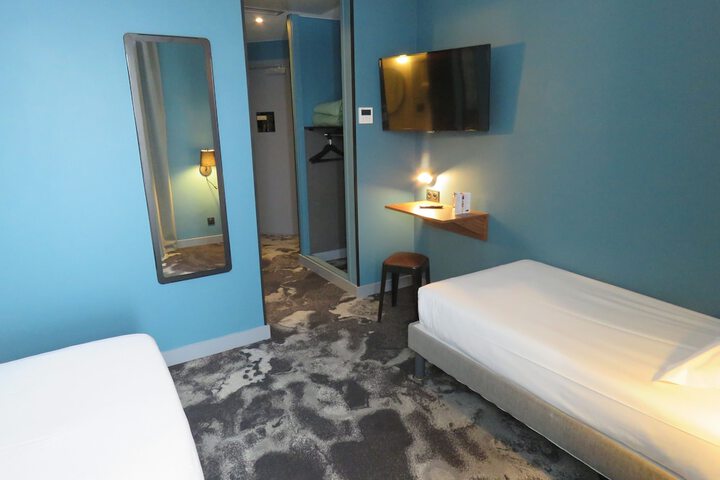 Room 5 of 36