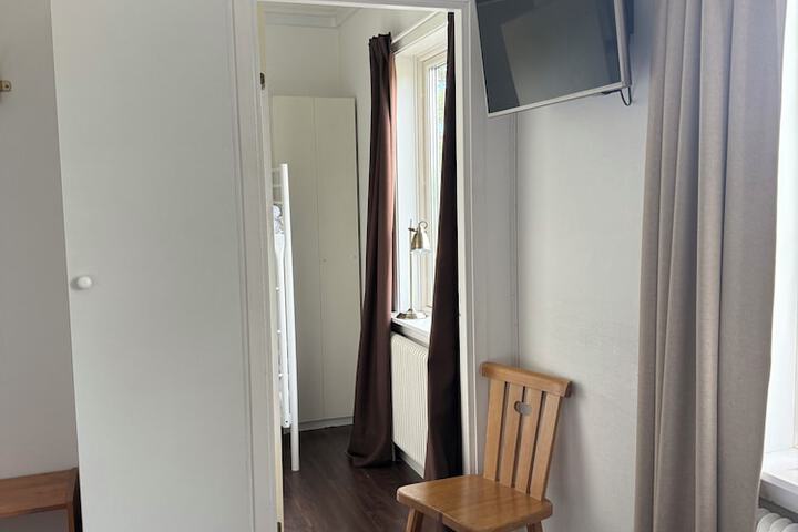 Room 14 of 36