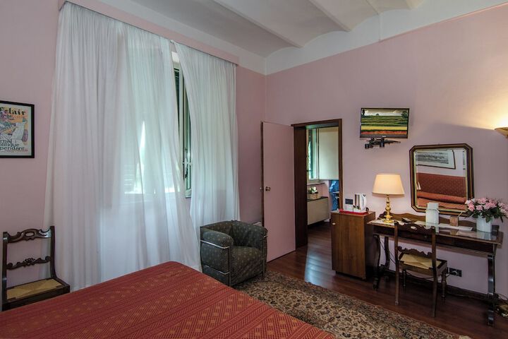 Room 44 of 85