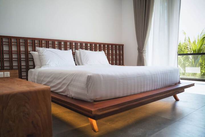 Room 3 of 60