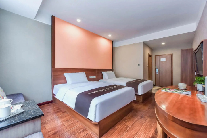 Room 3 of 11