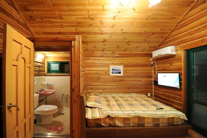 Room 21 of 26