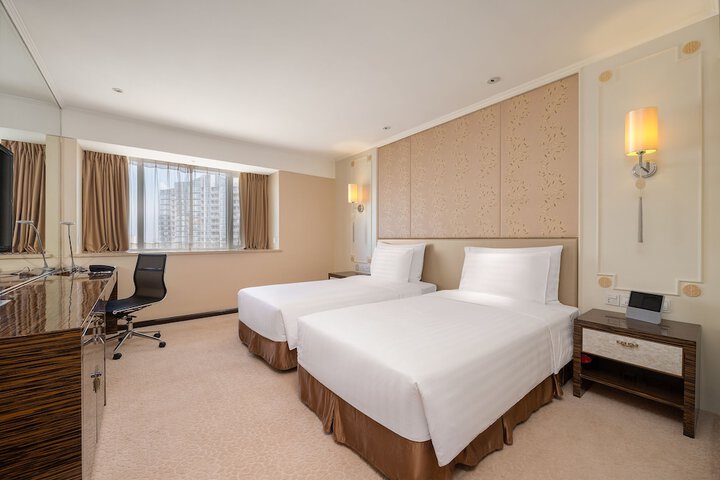 Room 12 of 72