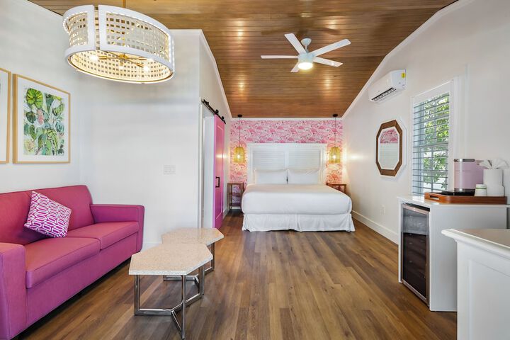 Room 6 of 51