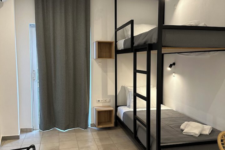 Room 15 of 42