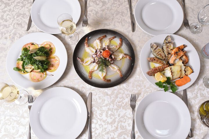 Dining 49 of 73