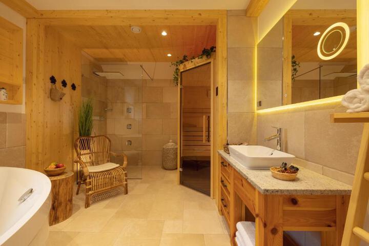 General 4 of 74
