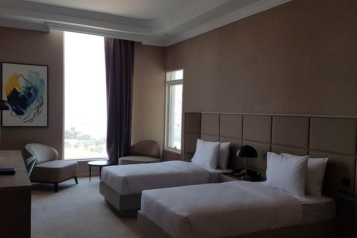 Room 10 of 60