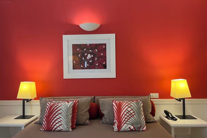Room 46 of 143