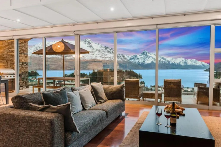 Catalina’s Luxury Penthouse 6