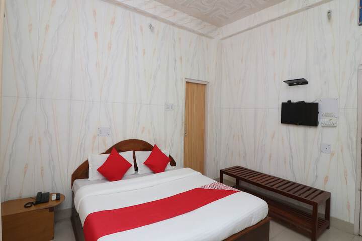 Room 10 of 24