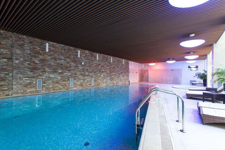 Pools & Facilities