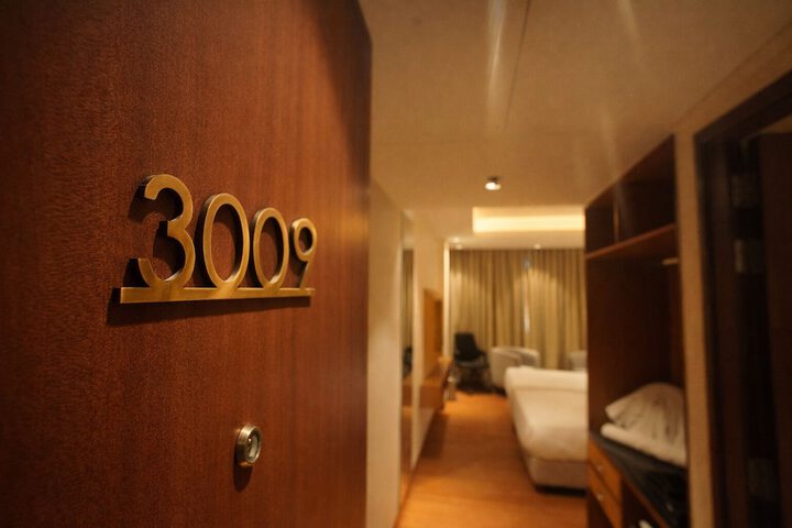 Room 8 of 55
