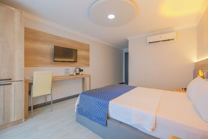 Room 5 of 25