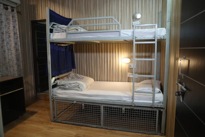 Room 21 of 92