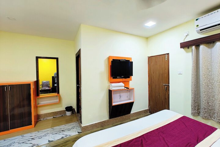 Room 9 of 29