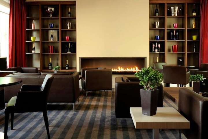 Guest Lobby